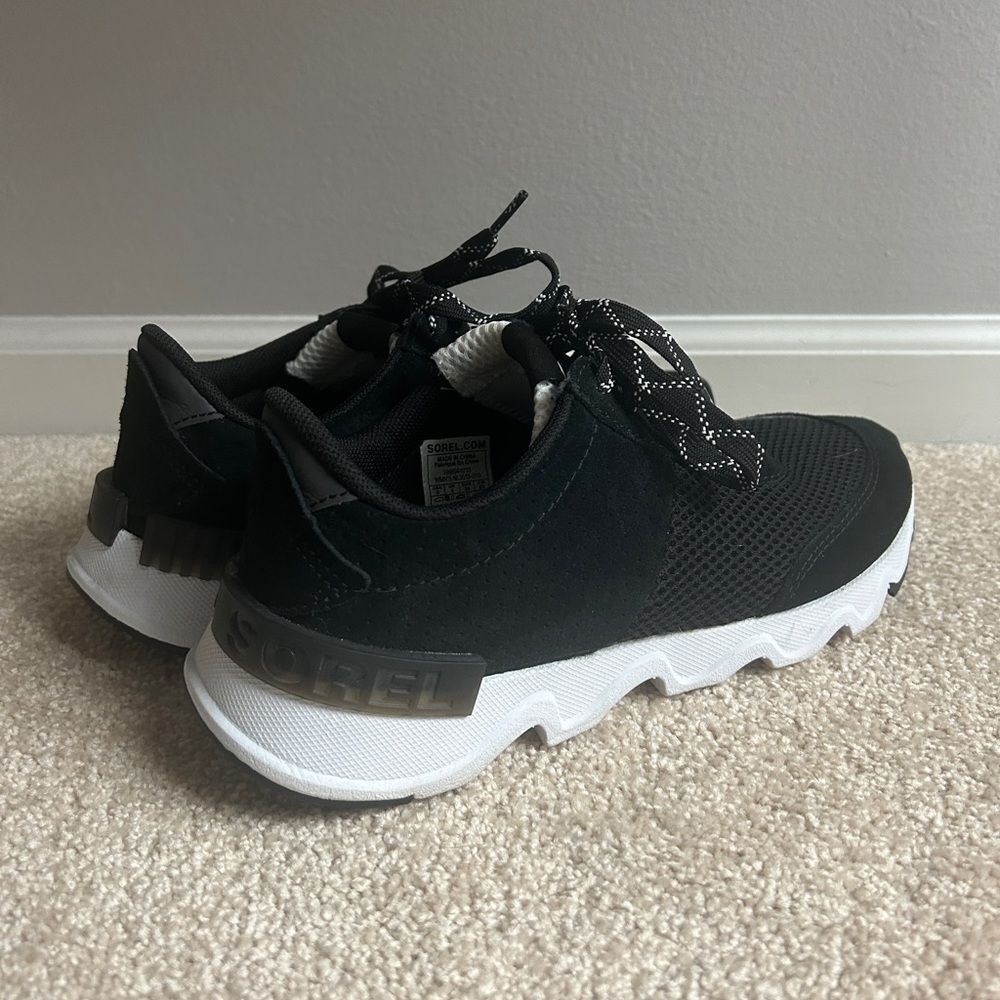 SOREL Kinetic Lite Black Trainers Black White Suede Mesh - Women’s Size 8